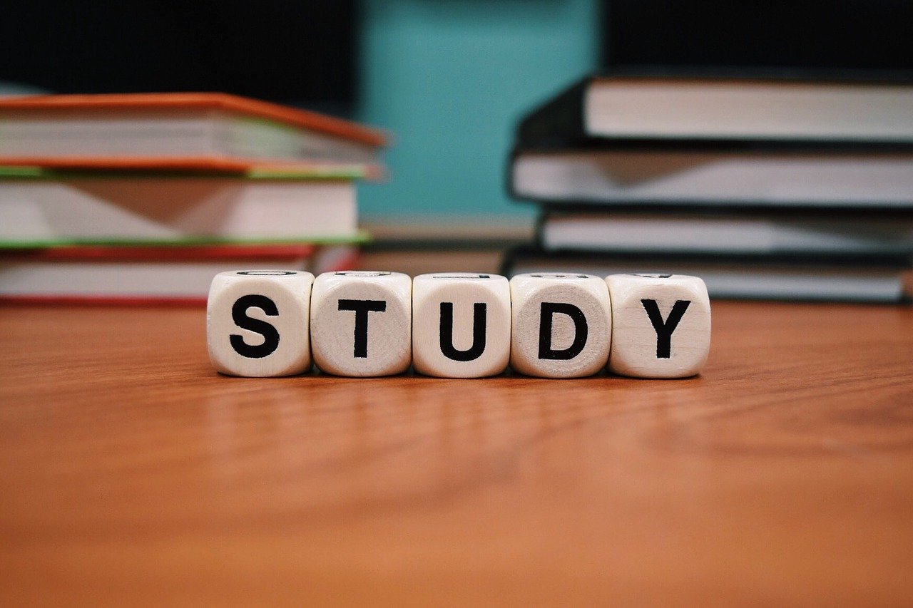How to Stay Motivated While Studying – Proven Tips for Students